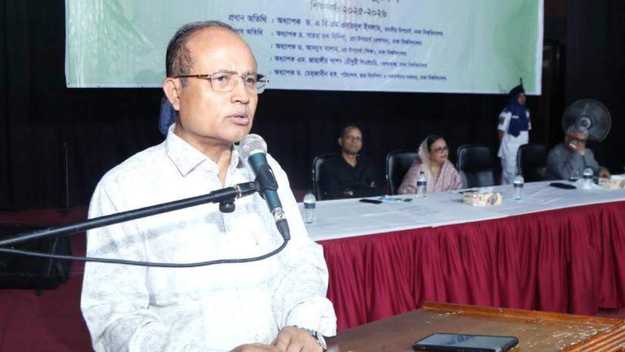 সমাজ ও মানুষের কল্যাণে শিক্ষার্থীদের কাজ করতে হবে: ঢাবি উপাচার্য